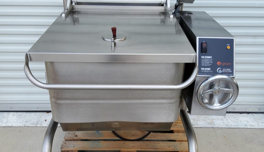 2011 Groen 30 Gallon Nat Gas Tilt Skillet