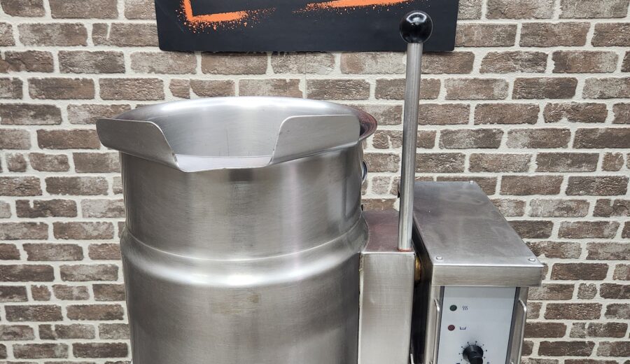 Cleveland Electric 6 Gallon Tilt Steam Kettle