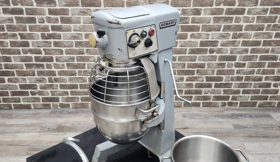 Hobart 30 qt Mixer w/ 2 Bowls, Hook, Whip, Paddle & Bowl Guard