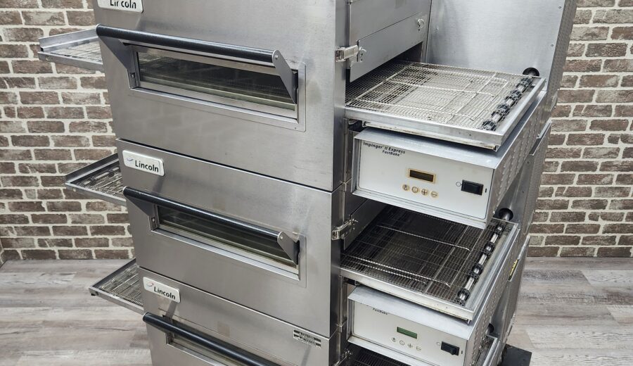 Lincoln Impinger Triple Stack 18″ Natural Gas Conveyor Pizza Ovens